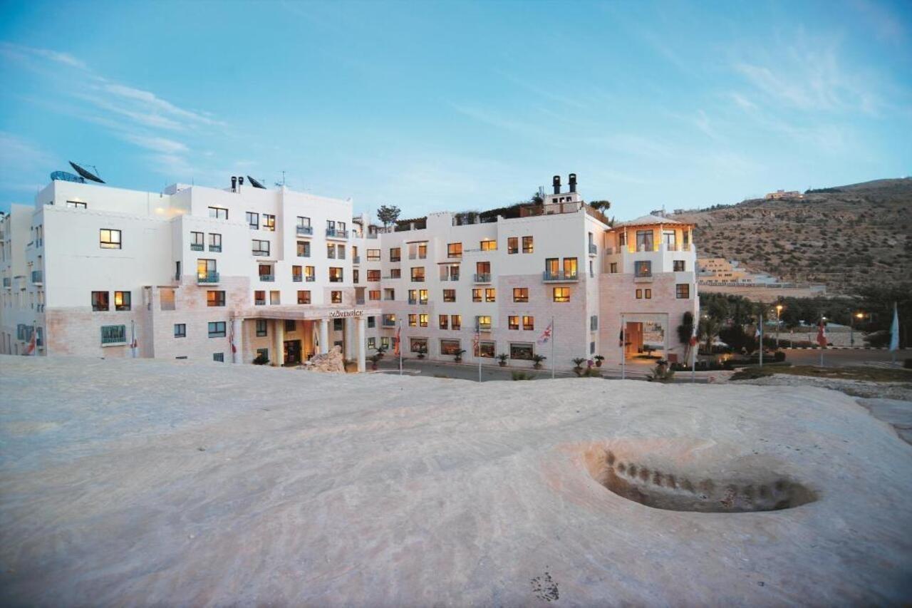 Moevenpick Resort Petra Wadi Musa Eksteriør bilde The hotel at the Dead Sea