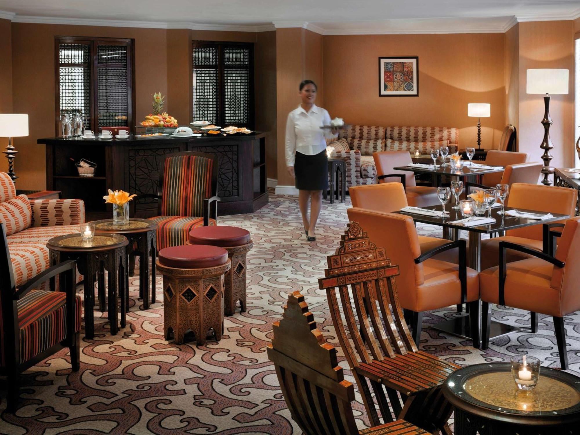 Moevenpick Resort Petra Wadi Musa Eksteriør bilde The Club Lounge at the Four Seasons Hotel, Cairo